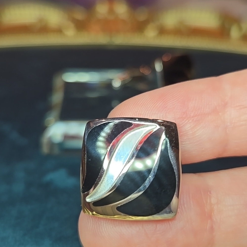 Elegant Silver and Black Stainless Steel Cuff Links Brand New - Picture 3 of 7